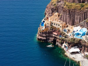 Athina Suites