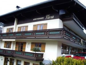 Pension Flora (Ski In / Ski Out)