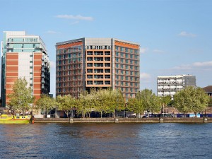 Park Plaza Riverbank